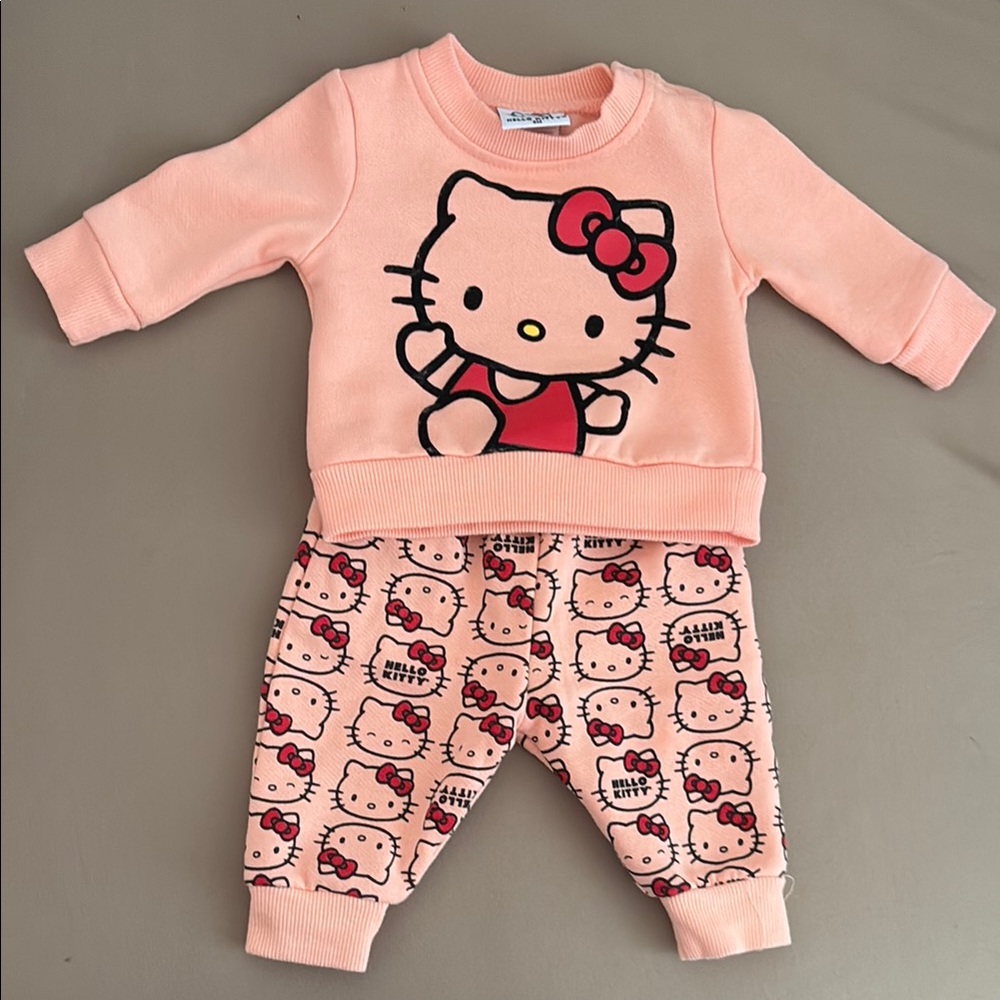 Cute Hello Kitty Peach Outfit